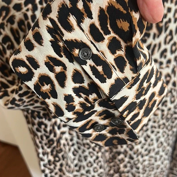 Equipment Slim Signature Ling Sleeve Size Medium - Picture 6 of 6